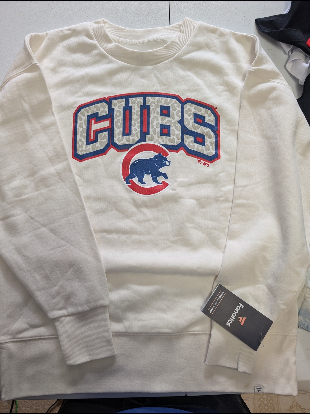 Fanatics White Chicago Cubs Logo Crewneck Sweatshirt with Red & Blue Accents